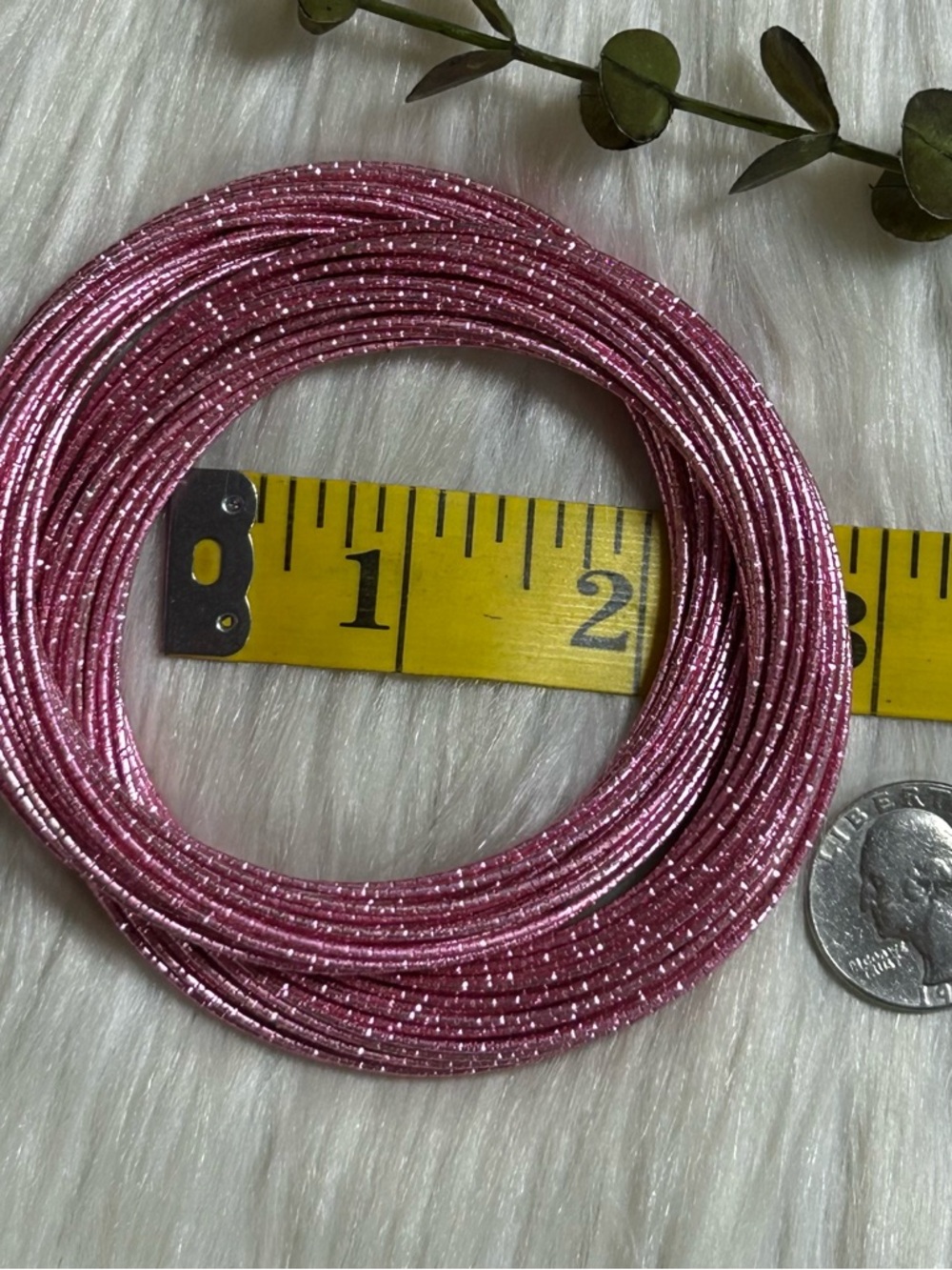Pink statement Bangle bracelet - Picture 5 of 7